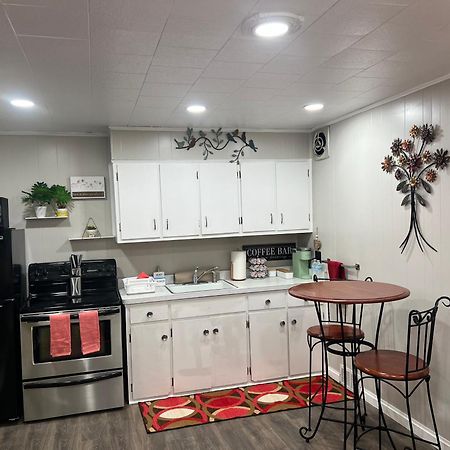 Cozy Buffalo Home-Sleeps 4 Lackawanna Luaran gambar